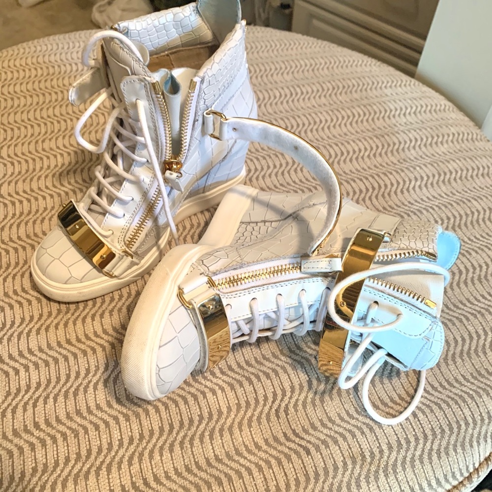 Authentic Giuseppe Zanotti Wedge sneakers